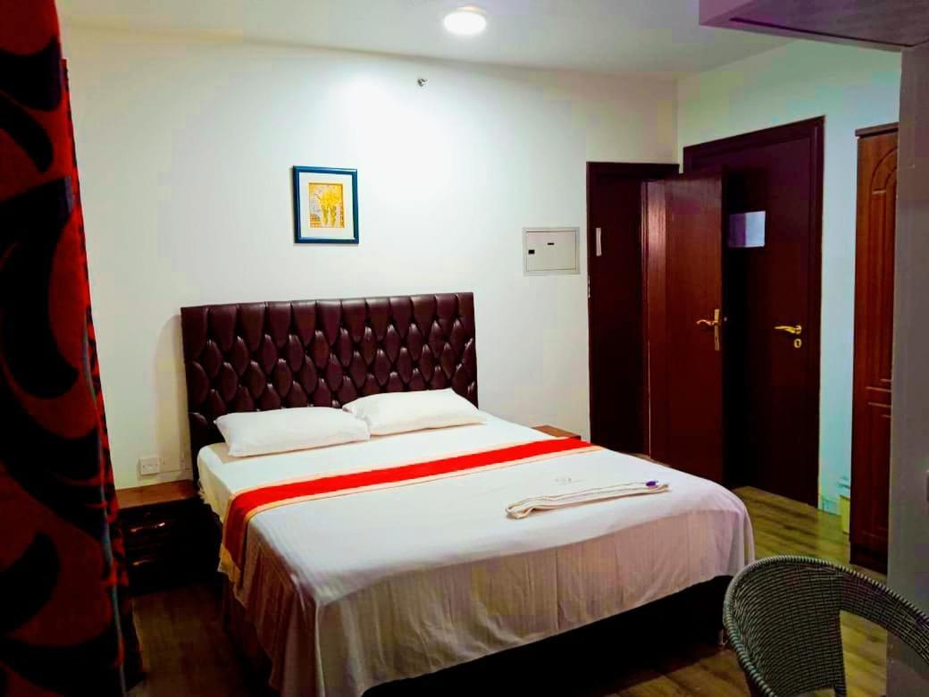 Hala Hotels Apartments Sharjah Exterior foto